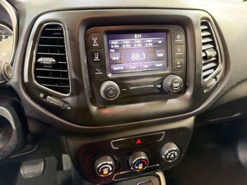 Used 2018 Jeep Compass Sport image 17