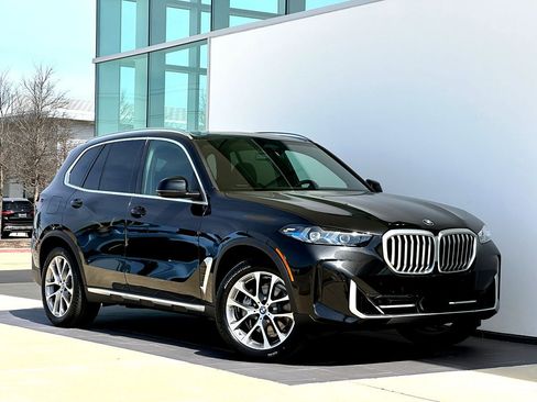 New 2026 BMW X5 sDrive40i w/ Premium Package image 1