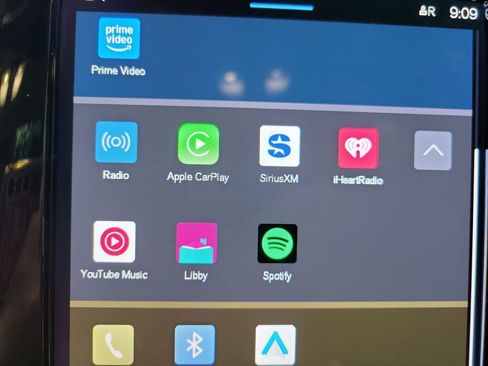 Used 2024 Volvo XC90 B6 Plus image 10