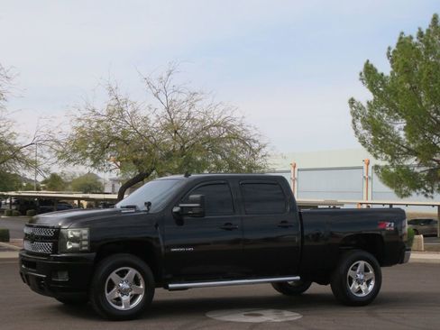 Used 2014 Chevrolet Silverado 2500 LTZ w/ LTZ Plus Package image 1