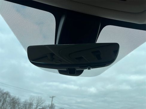 Used 2022 GMC Yukon Denali w/ Denali Premium Package image 26