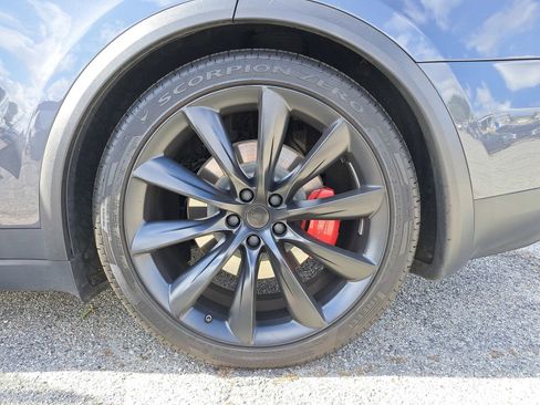 Used 2021 Tesla Model X Performance image 7