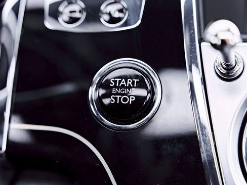 Used 2015 Rolls-Royce Ghost RWD image 81