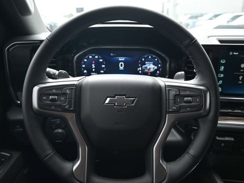 Used 2026 Chevrolet Silverado 1500 LT Trail Boss w/ Convenience Package II AWD/4WD image 17