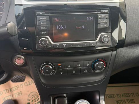 Used 2017 Nissan Sentra SV FWD image 16