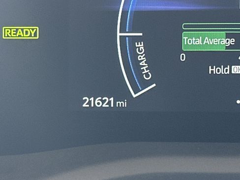 Used 2025 Toyota Camry LE image 27