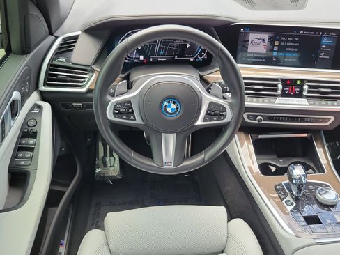 Used 2023 BMW X5 xDrive45e w/ Executive Package AWD/4WD image 19