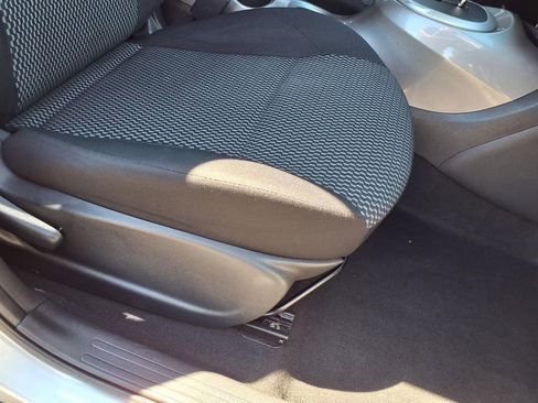 Used 2016 Nissan Juke S FWD image 19
