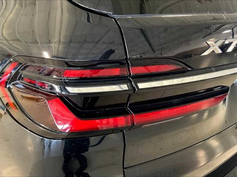 Used 2023 BMW X7 xDrive40i w/ M Sport Package image 22