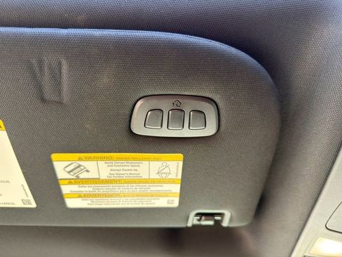 Used 2022 Ford F450 Platinum w/ FX4 Off-Road Package image 38