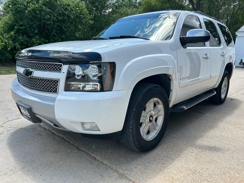 Used 2007 Chevrolet Tahoe LT w/ LT Preferred Equipment Group AWD/4WD image 4