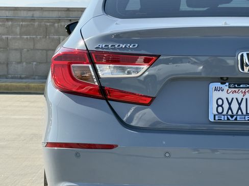 Used 2021 Honda Accord Touring image 14