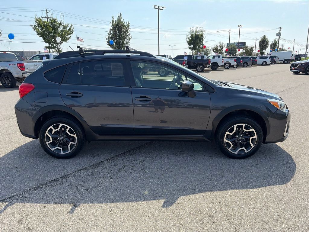 Used 2017 Subaru Crosstrek 2.0i Premium AWD/4WD image 8