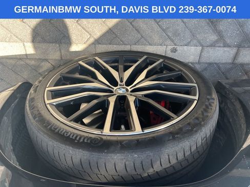 Certified 2024 BMW X6 xDrive40i w/ Premium Package image 21