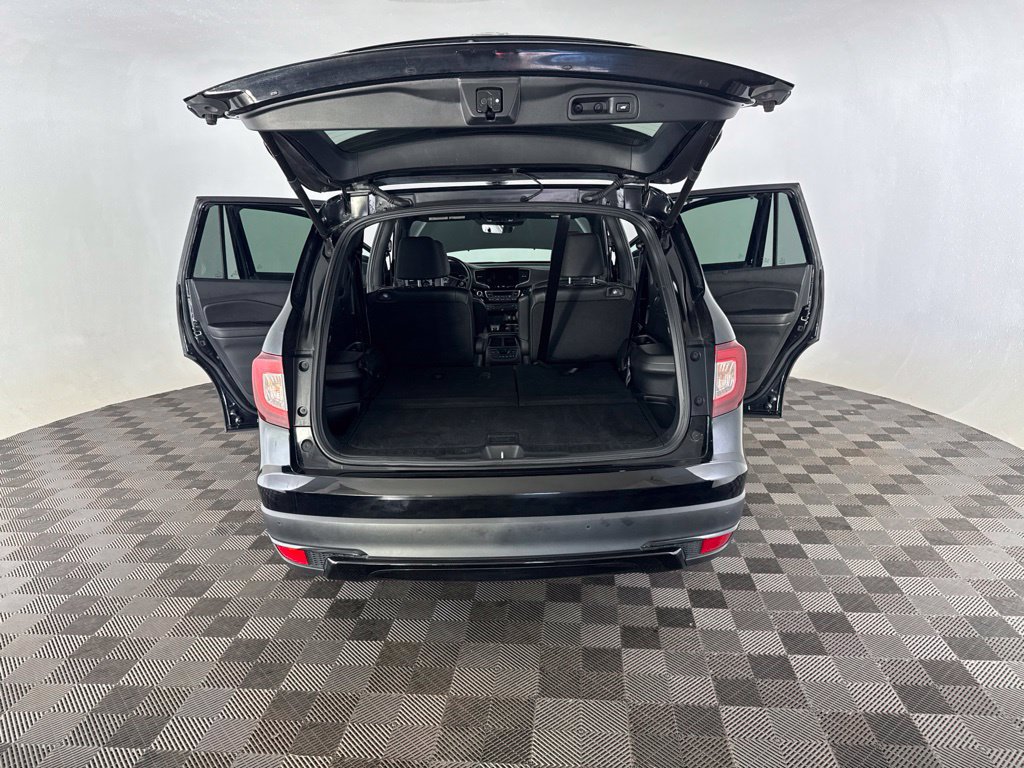 Used 2021 Honda Pilot Black Edition image 17