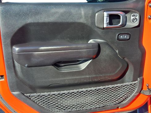 Used 2020 Jeep Wrangler Unlimited Sport S w/ Sun And Sound Package image 13