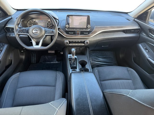 Used 2025 Nissan Altima 2.5 SV AWD/4WD image 13