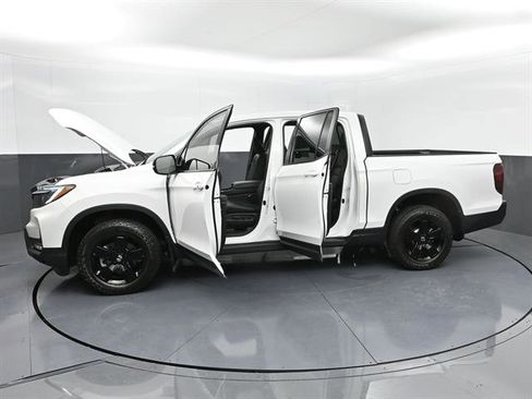 Used 2025 Honda Ridgeline Black Edition image 51