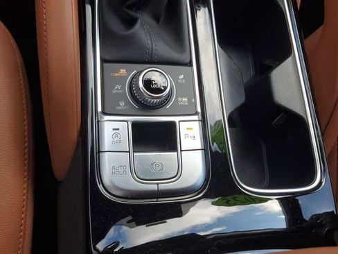 Certified 2025 Kia Telluride AWD image 27
