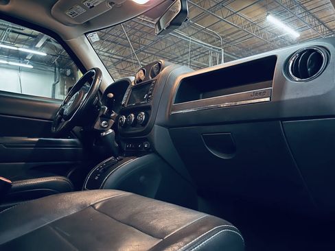 Used 2016 Jeep Patriot High Altitude FWD image 24