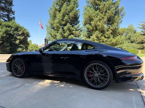 Used 2018 Porsche 911 Carrera S RWD image 14