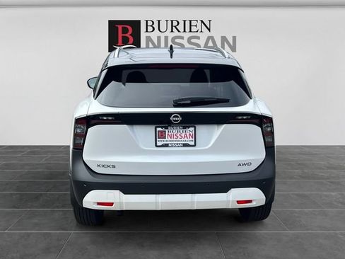 New 2026 Nissan Kicks SV w/ SV Premium Package AWD/4WD image 4