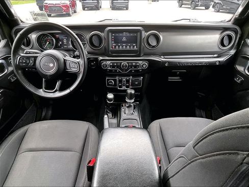 Used 2023 Jeep Wrangler Unlimited w/ Cold Weather Group AWD/4WD image 21