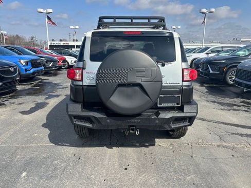 Used 2010 Toyota FJ Cruiser 4WD image 6