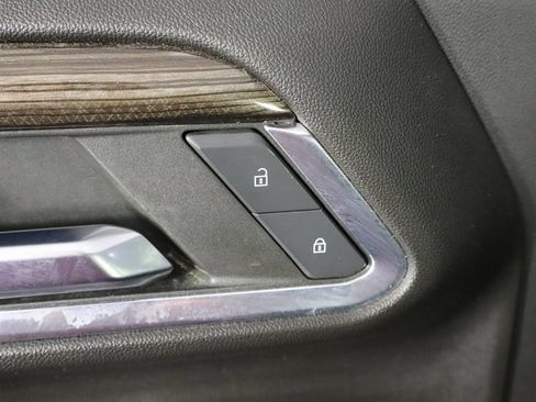 Used 2023 Chevrolet Silverado 1500 LT AWD/4WD image 19
