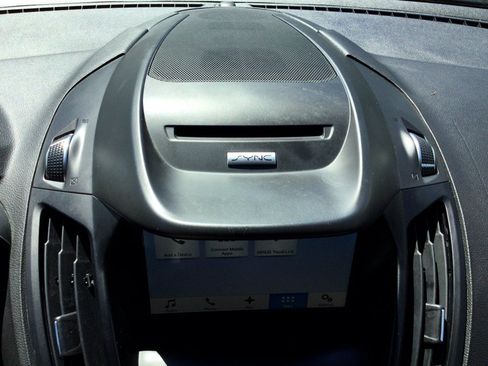 Used 2017 Ford Escape SE w/ Equipment Group 201A AWD/4WD image 43