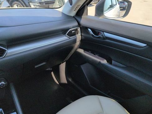 Used 2020 MAZDA CX-5 Touring FWD image 17
