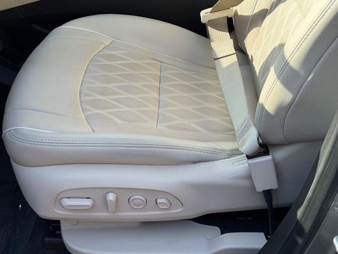 Used 2023 Buick Enclave Avenir w/ Avenir Technology Package AWD/4WD image 23