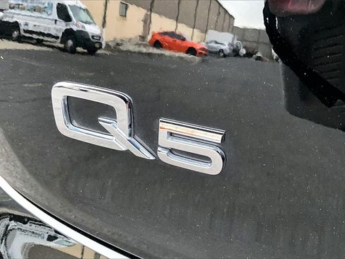 Used 2025 Audi Q5 2.0T Premium w/ Convenience Plus Package image 24