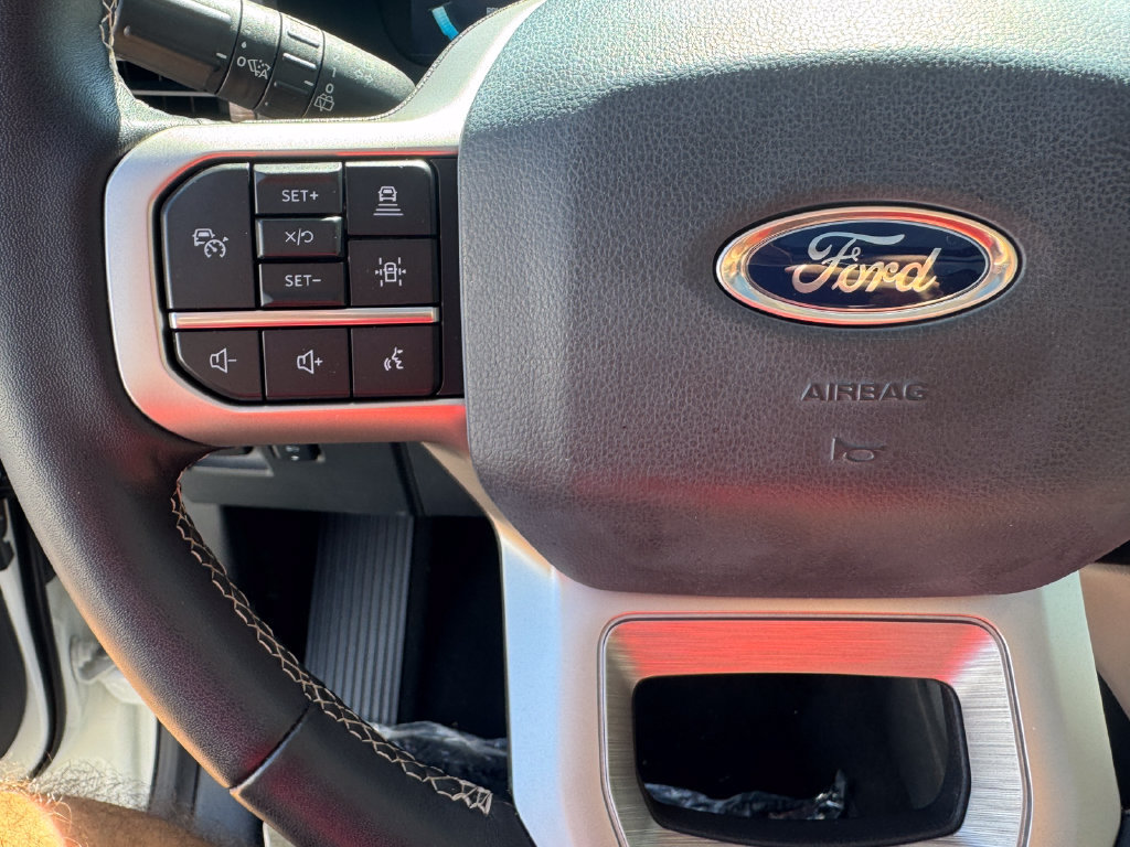 Used 2024 Ford Expedition Limited AWD/4WD image 23