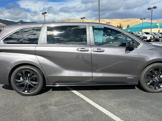 Used 2021 Toyota Sienna XSE video 2