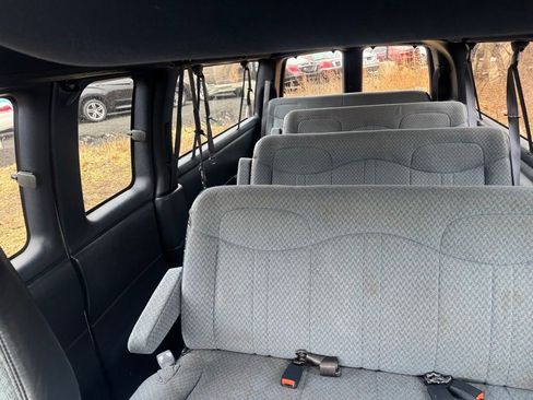 Used 2000 Chevrolet Express 3500 Extended Passenger w/ LS Preferred Equipment Group image 24