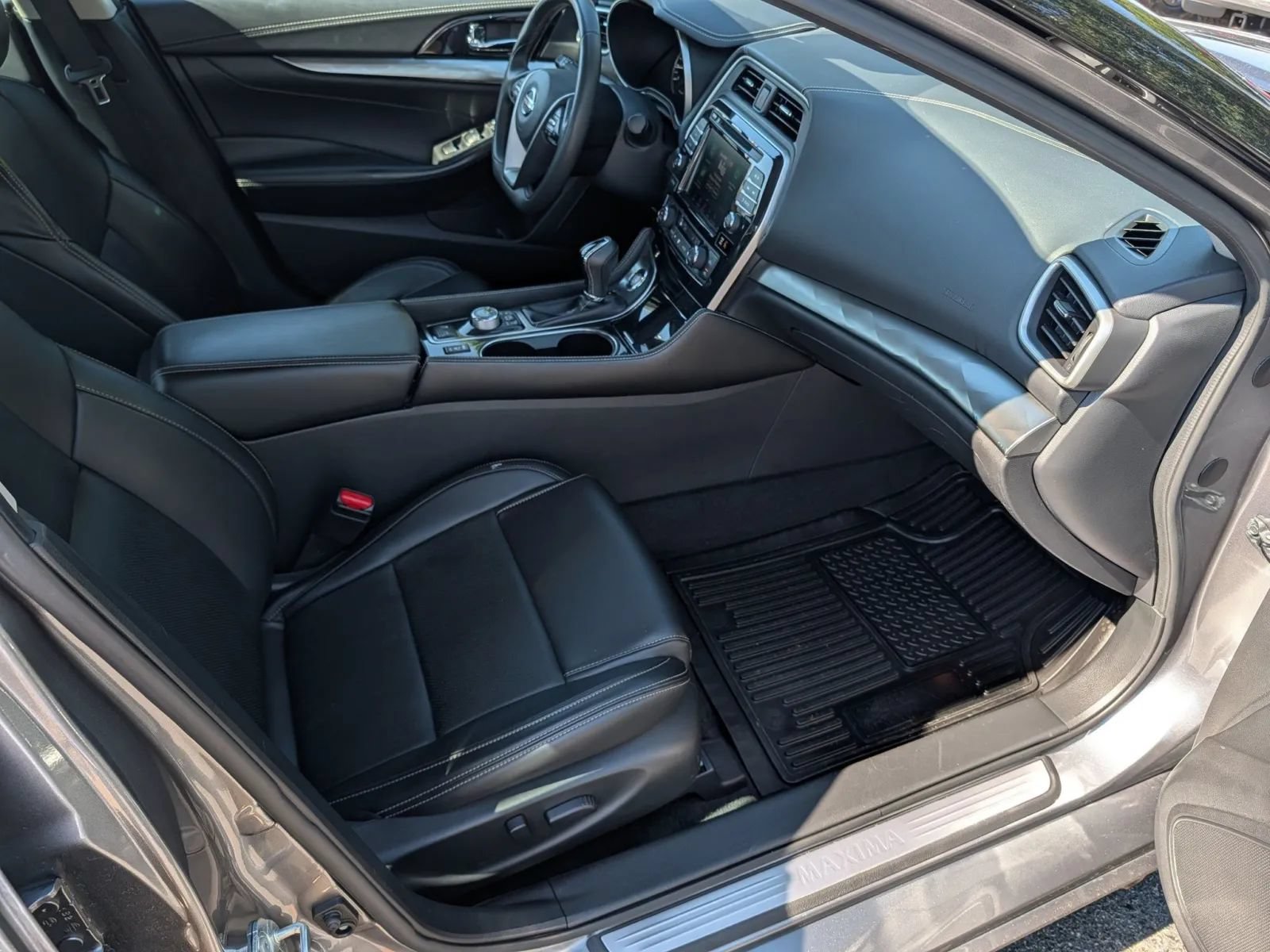 Used 2021 Nissan Maxima 3.5 SV w/ Floor Mat Group FWD image 12