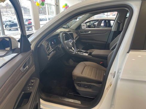 New 2026 Volkswagen Atlas SEL image 4