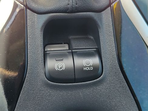 Used 2022 Toyota Corolla LE w/ LE Convenience Package FWD image 25