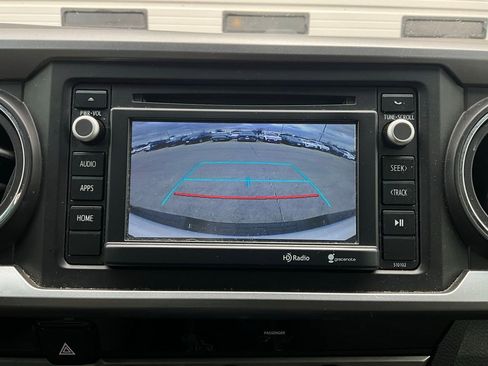 Used 2016 Toyota Tacoma SR5 w/ Towing Package image 30