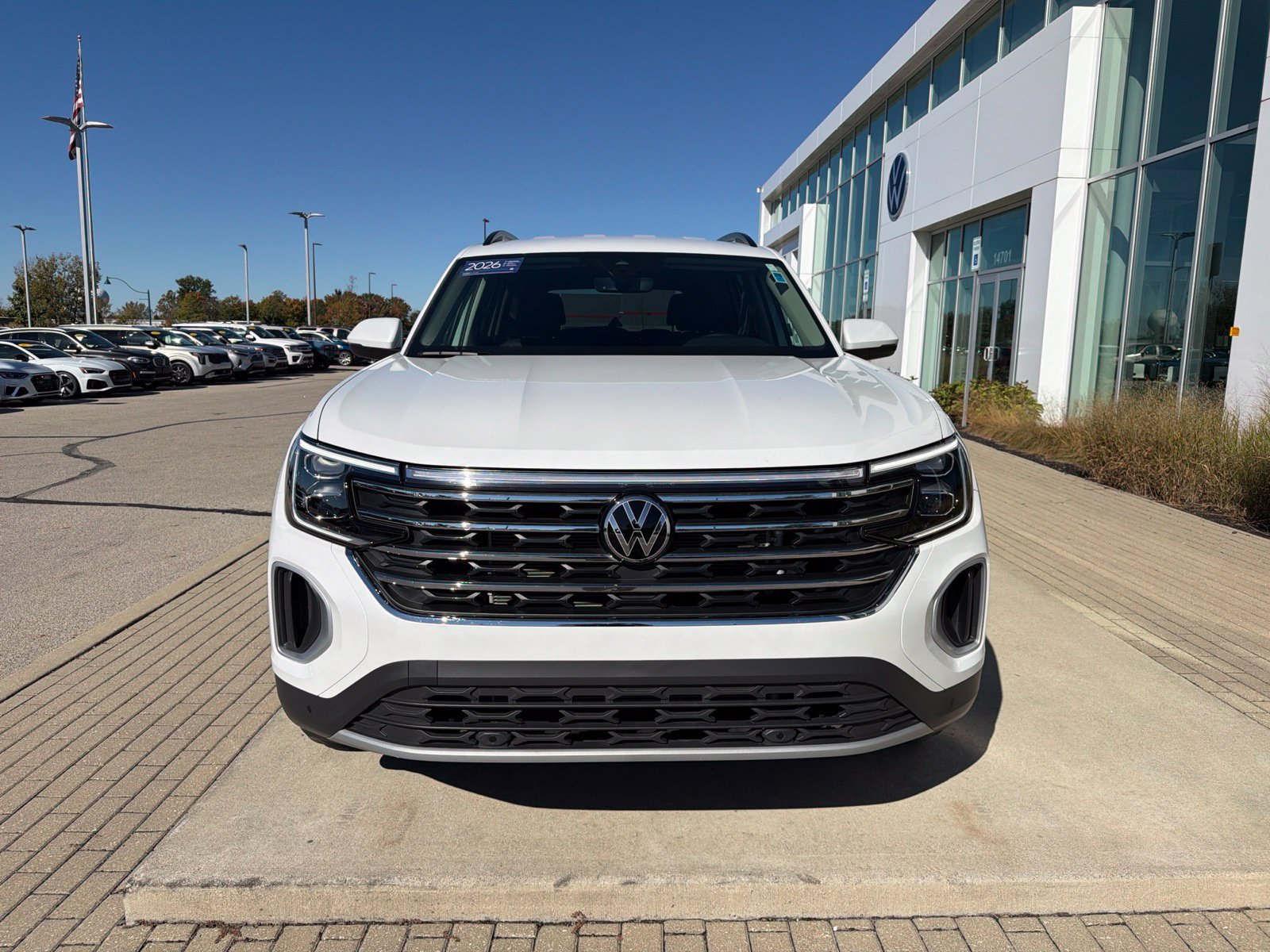 Used 2026 Volkswagen Atlas SE w/ Black Wheel Package AWD/4WD image 4