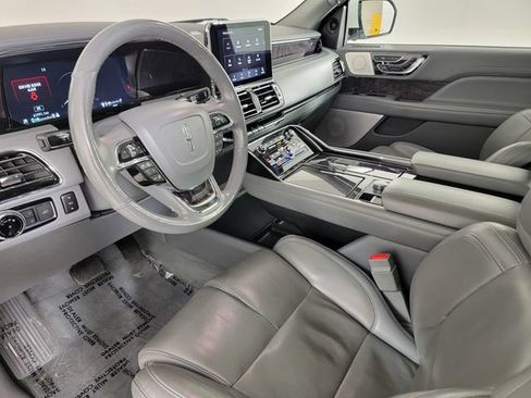 Used 2020 Lincoln Navigator Reserve w/ Equipment Group 208A Reserve AWD/4WD image 13