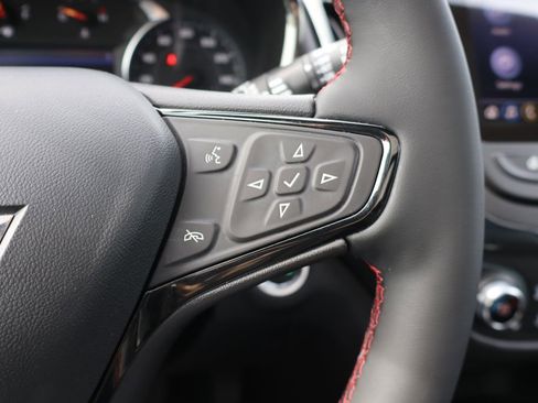 Used 2024 Chevrolet Equinox RS AWD/4WD image 8