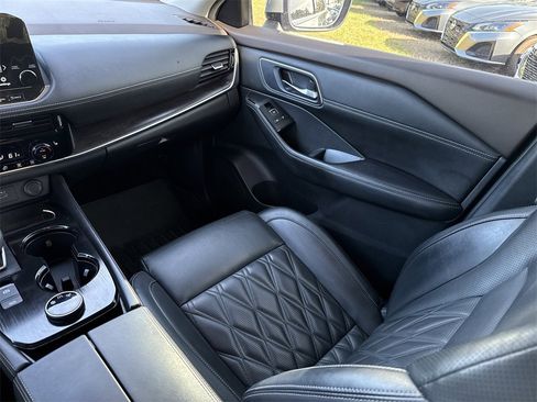 Certified 2021 Nissan Rogue Platinum image 25