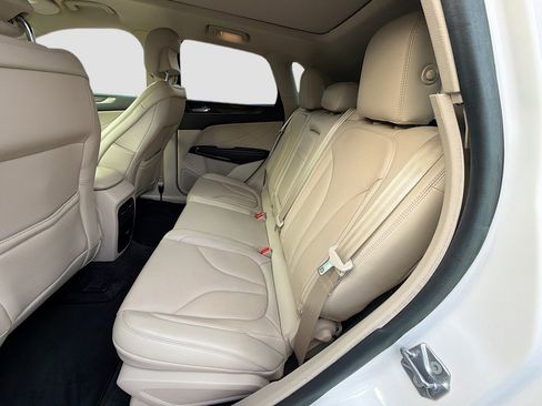 Used 2018 Lincoln MKC Reserve image 21