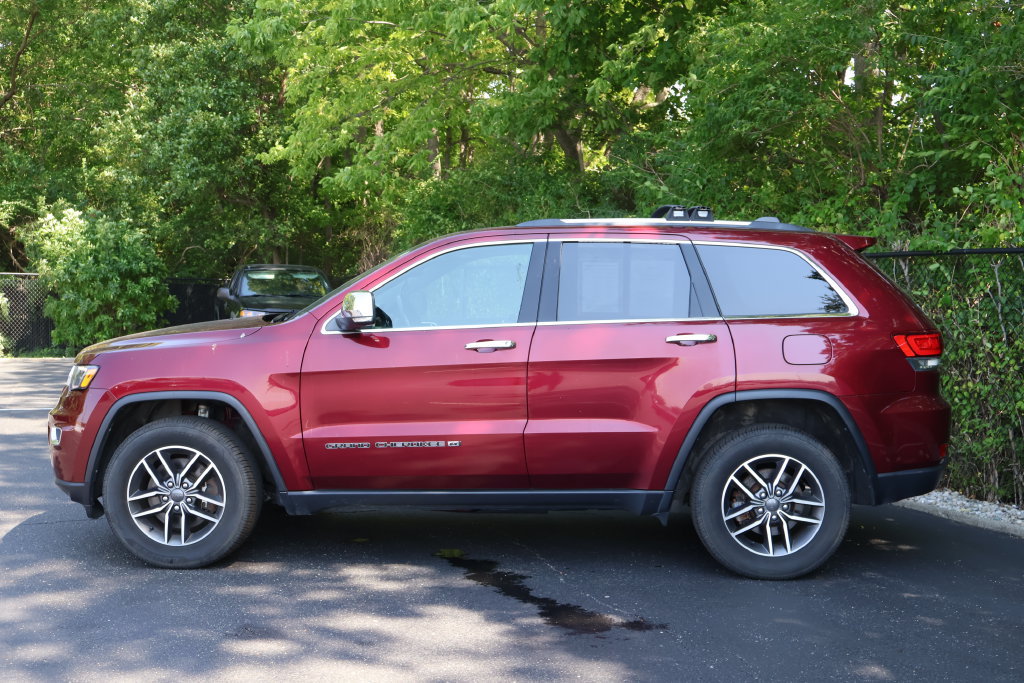 Used 2022 Jeep Grand Cherokee Limited w/ Tech Group AWD/4WD image 4