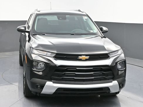 Used 2023 Chevrolet TrailBlazer LT FWD image 2