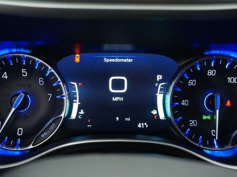 New 2026 Chrysler Voyager LX image 38