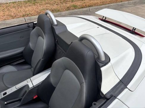 Used 2005 Chrysler Crossfire Limited RWD image 12