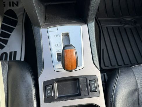 Used 2014 Subaru Outback 2.5i Limited w/ Moonroof Package image 16